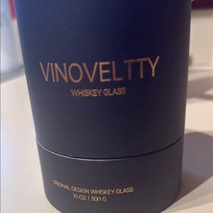 Vinoveltty Whiskey Glass